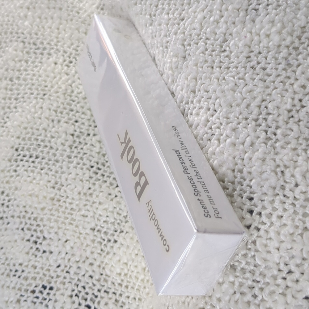 Commodity Book- in Scent Space: Personal, 10ml/0.33fl oz - Picture 4 of 10
